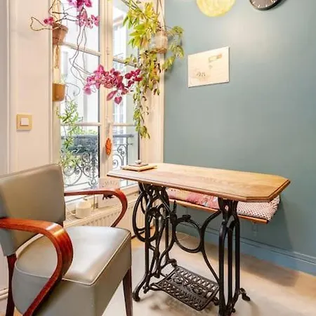 A Paradise Of Calm And Charm Apartment Paris