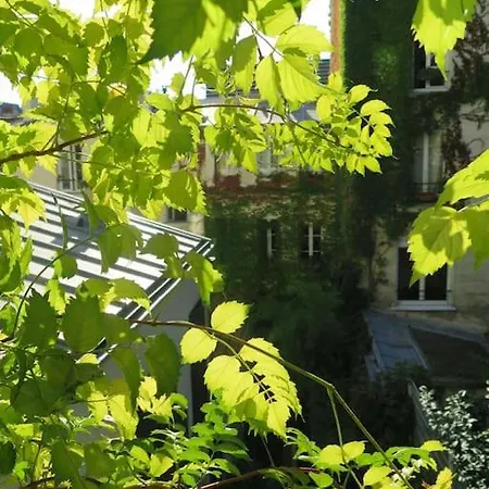 A Paradise Of Calm And Charm Paryż